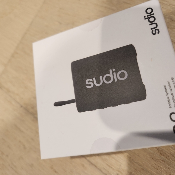 Sudio S3 On-the-go speaker BNIB - Picture 2 of 4